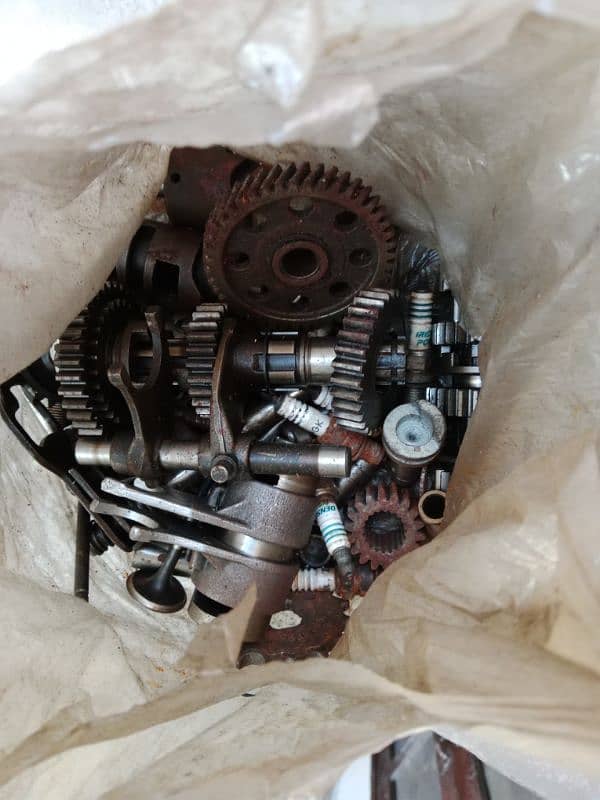 Honda 125 spareparts 12