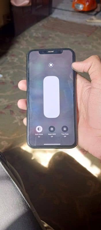 I ma selling my iPhone 11 pro 64gb non pta factory unlocked 3