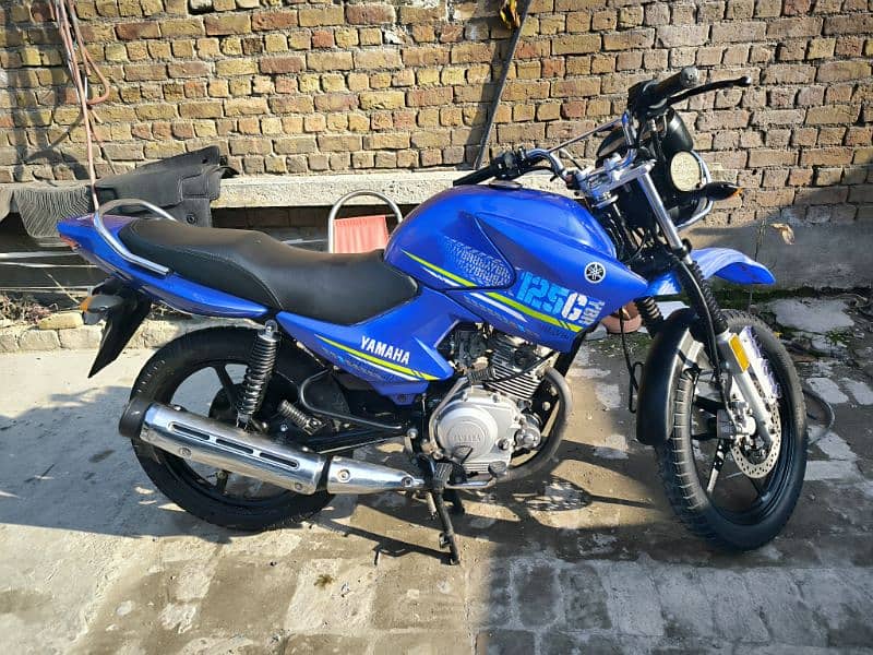 Urgent Sale Yamaha YBR 125G 2020 Model 12