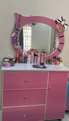 Dressing Table with Drawers -Hello Kitty