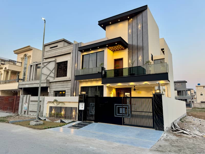 10 Marla Ultra Modern House for Sale in Citi Housing Gujranwala 2