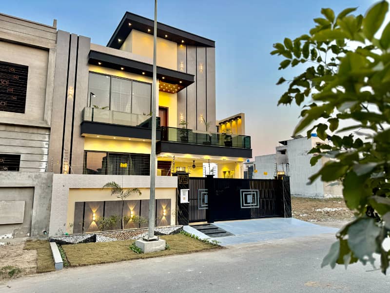 10 Marla Ultra Modern House for Sale in Citi Housing Gujranwala 4