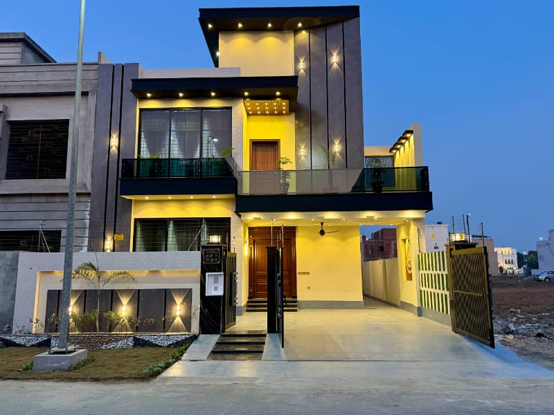 10 Marla Ultra Modern House for Sale in Citi Housing Gujranwala 8