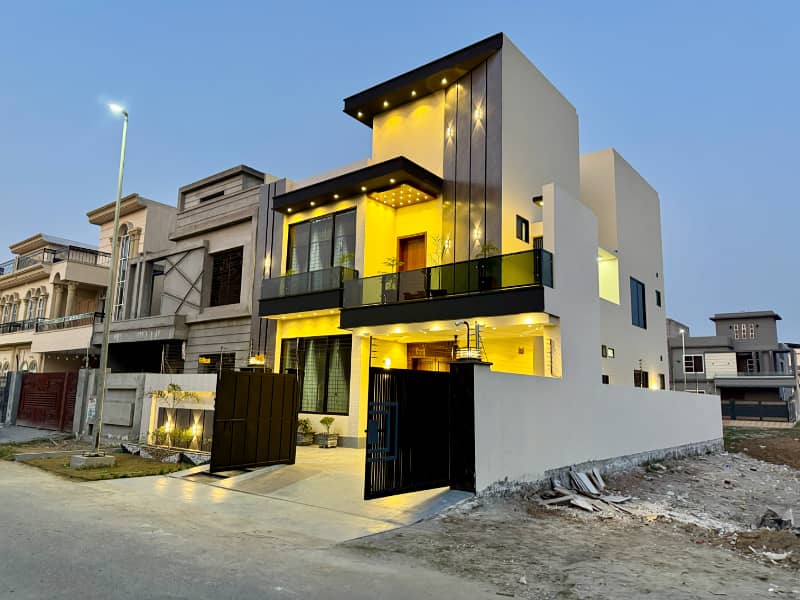 10 Marla Ultra Modern House for Sale in Citi Housing Gujranwala 9