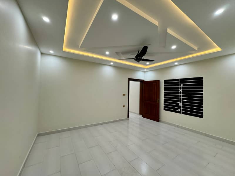 10 Marla Ultra Modern House for Sale in Citi Housing Gujranwala 34