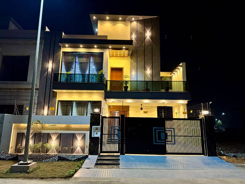 10 Marla Ultra Modern House for Sale in Citi Housing Gujranwala 37