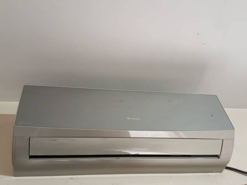 Used Gree Inverter AC for Sale – Good Condition 0