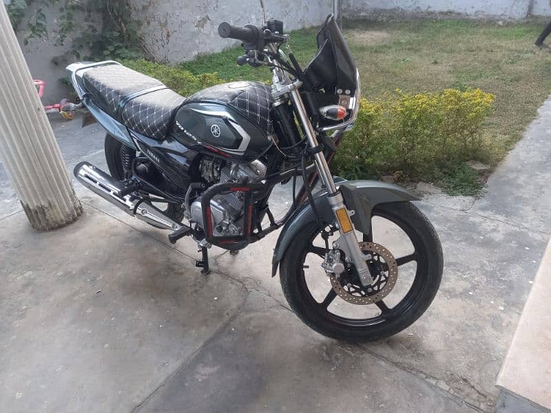 YB125Z-DX in immaculate condition 0