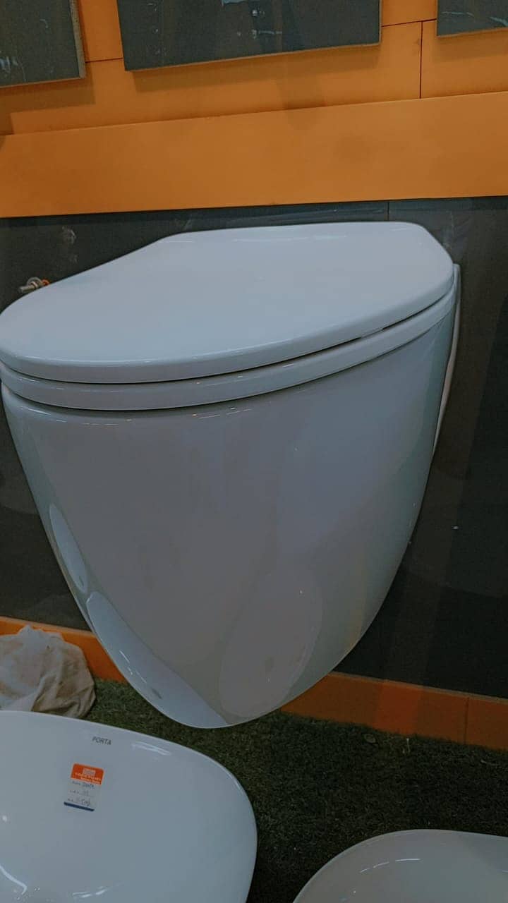 Porta Commode HD-428 – Foldable & Portable Toilet Chair 3