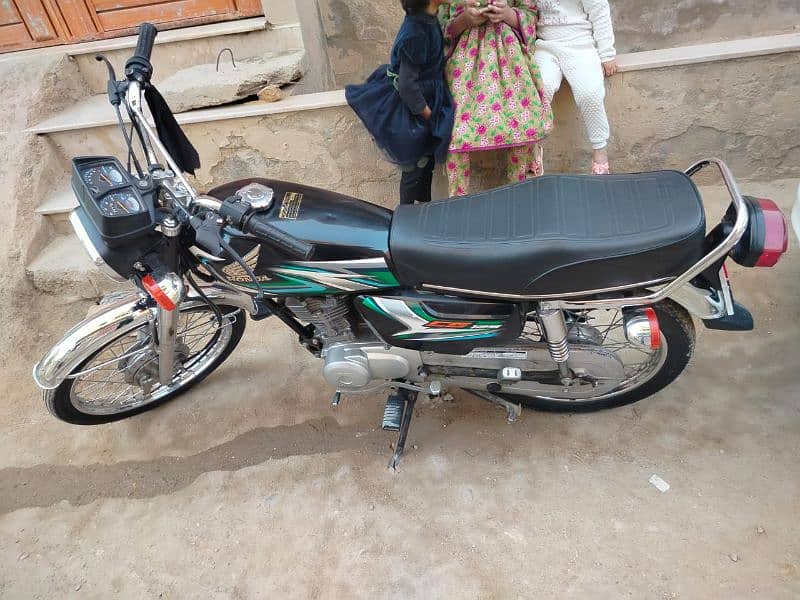 Honda cg 125 model 2023 karachi no 3