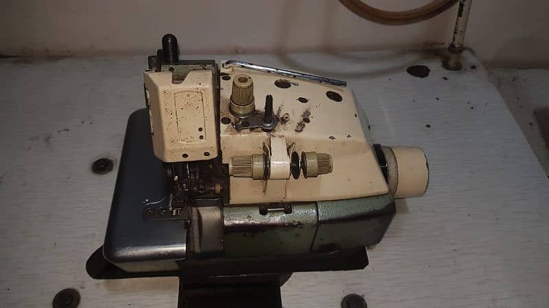 Kaj and overlock machine set 1