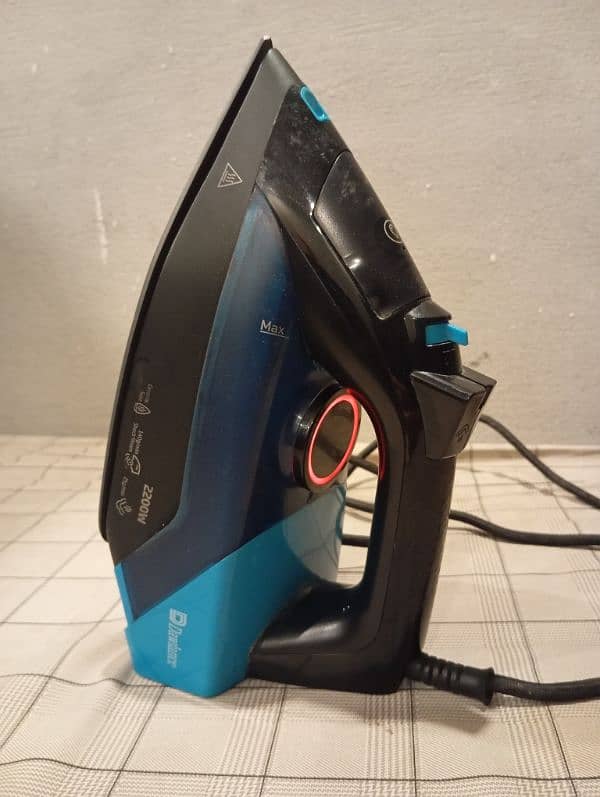 Dawlance 3122-B Steam Iron 4