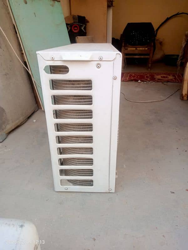 1.5 Ton LG Ac In VIP Condition For Sale Only 48000 2