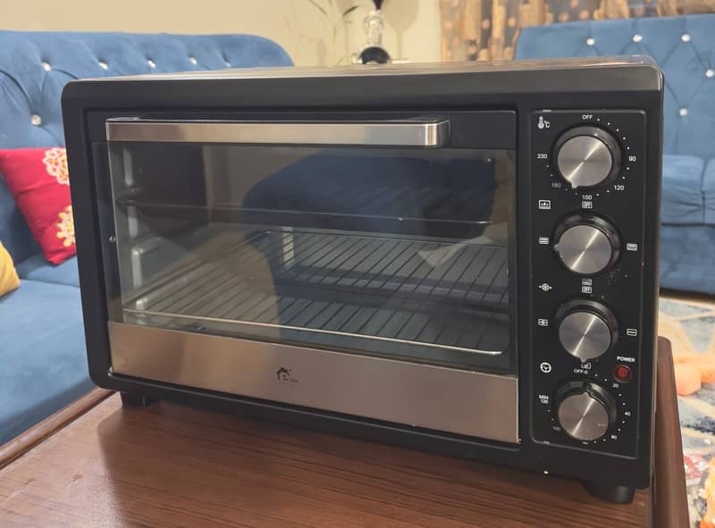 E-light oven 45 liters 9.5/10 condition slightly used 0