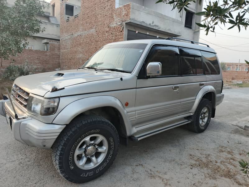 Mitsubishi Pajero 1997 10