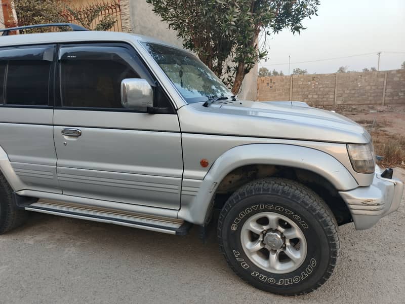 Mitsubishi Pajero 1997 14