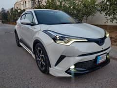 Toyota C-HR 2019 G-LED Top of Line Package Genuine condition