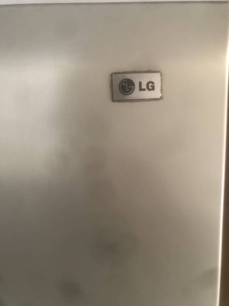 LG full size refrigerator double door 0