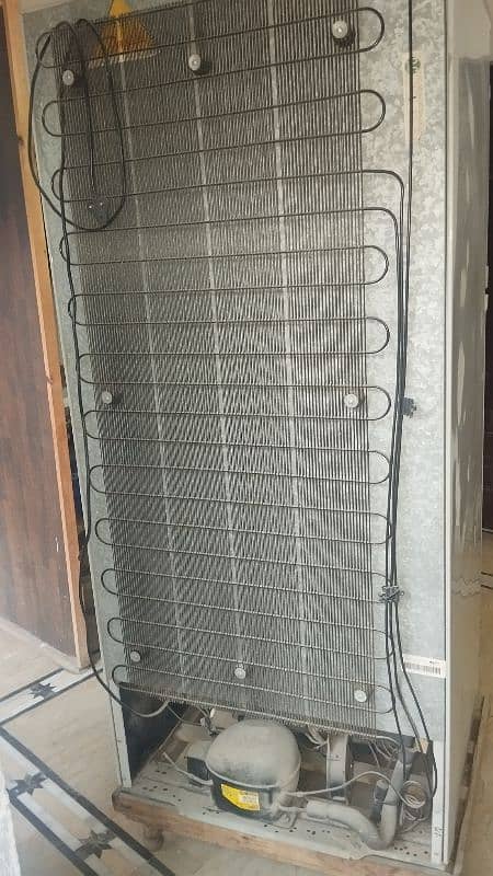 Waves refrigerator good condition 2