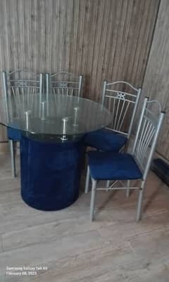 chairs with dining table new good condition