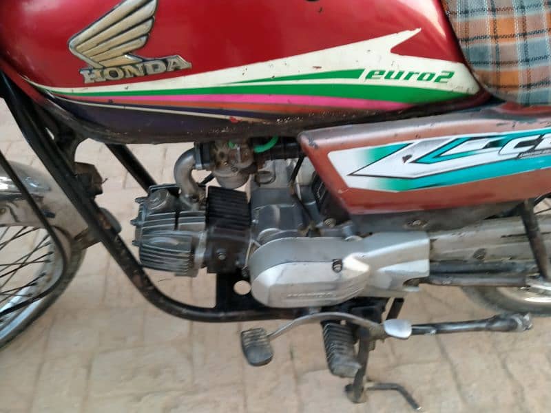 Honda 100 cc. 03007814537 3