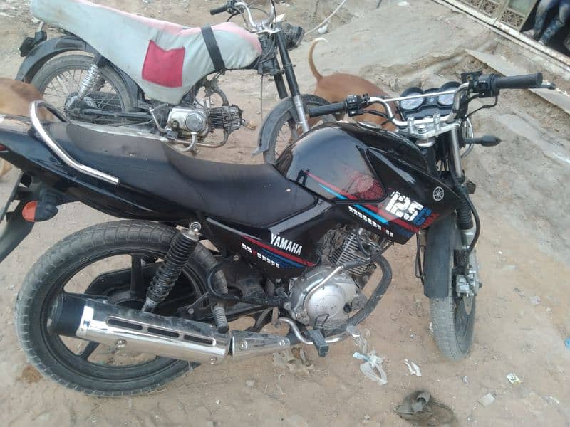 YBR 125 0