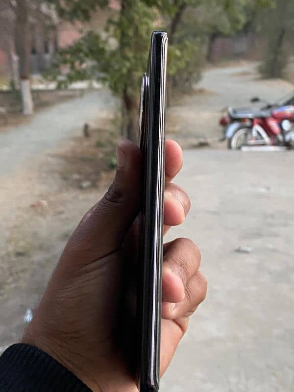 Vivo V30e 1