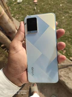 vivo y21 back crack box and charger 4gb 64gb