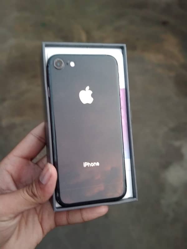 iPhone 8 pta approved with box 1