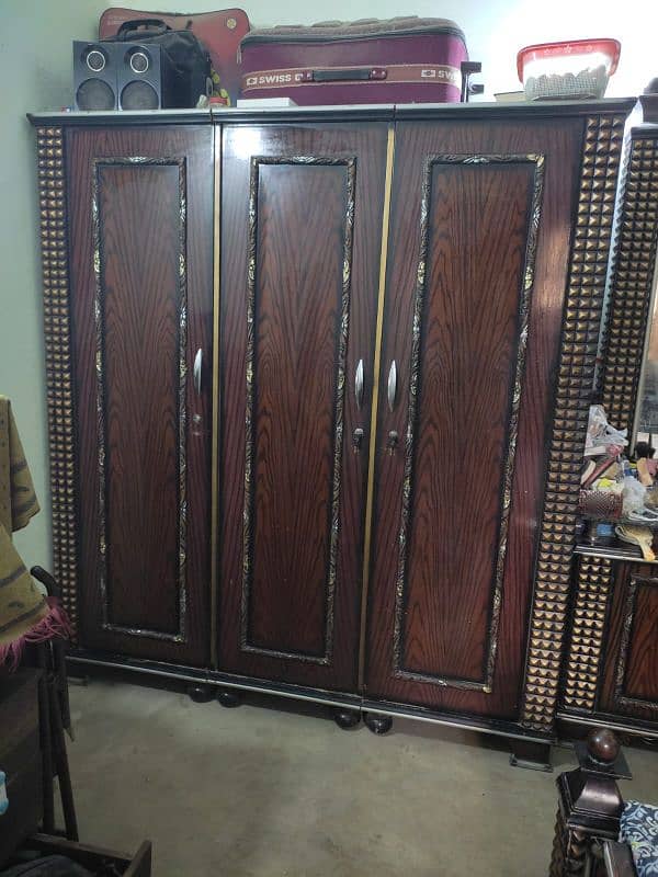 Furniture | Sheesham Worked Furniture | Bed | wardrobe | Dressing 7