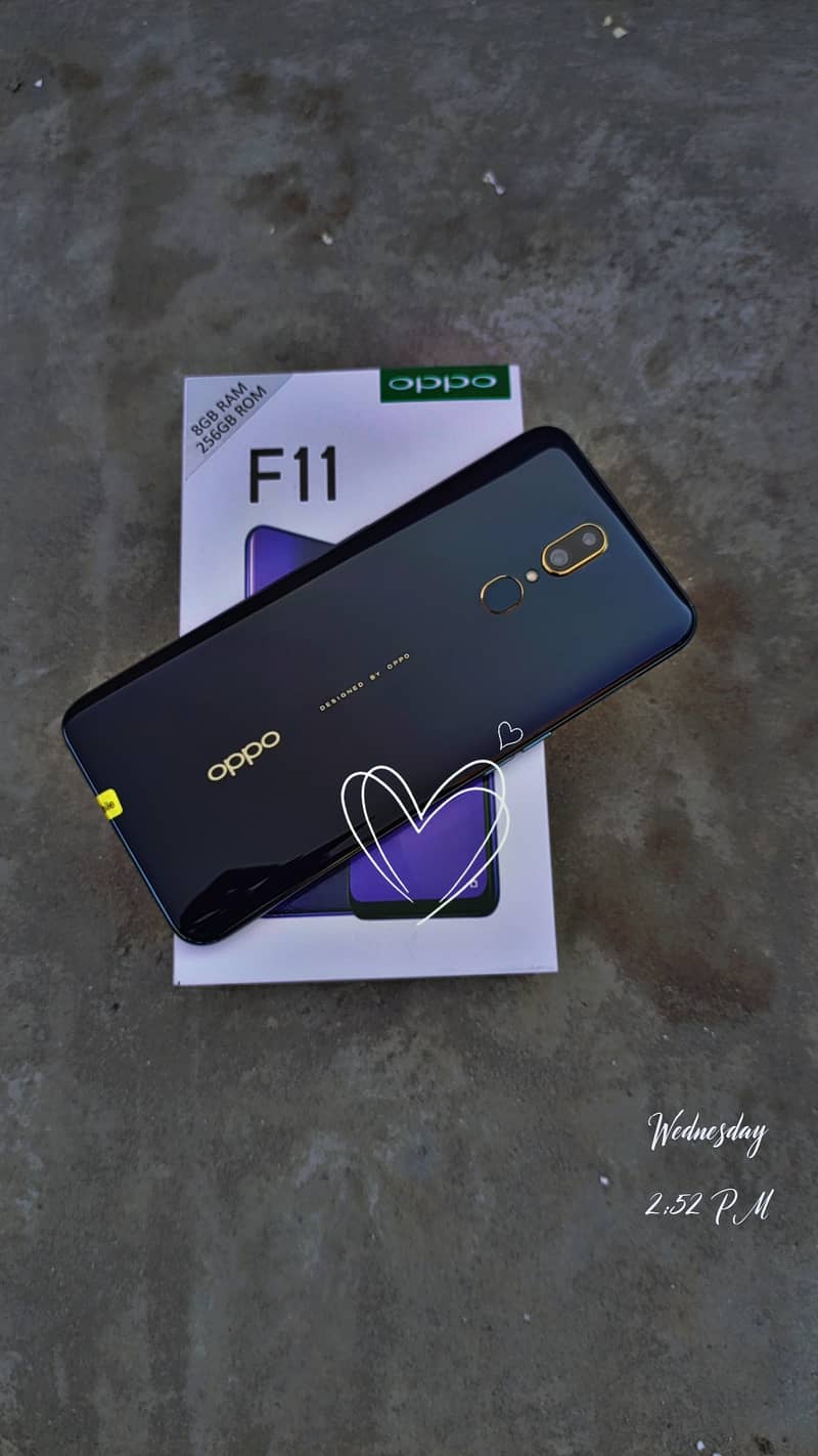 Oppo f11.8/256 with just box 2