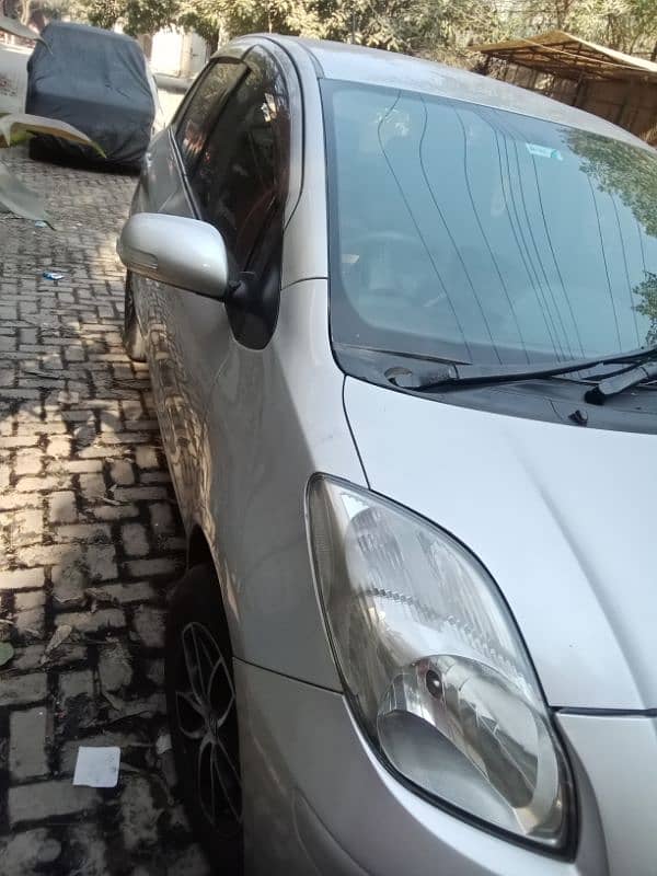 Toyota Vitz 2009/2011 2