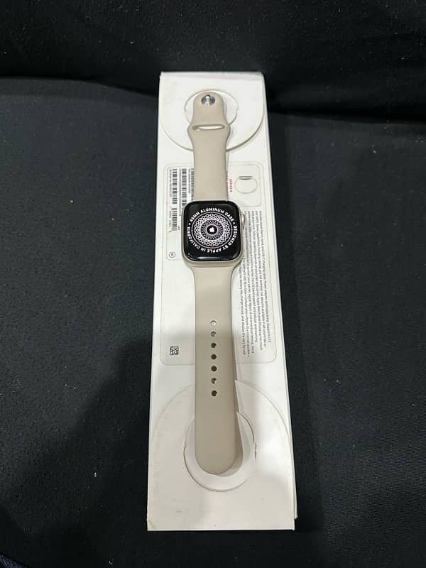 Apple watch series 8 45mm with all box 0