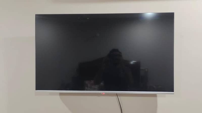 Samsung LED 44 Inch Borderless Android Smart 0