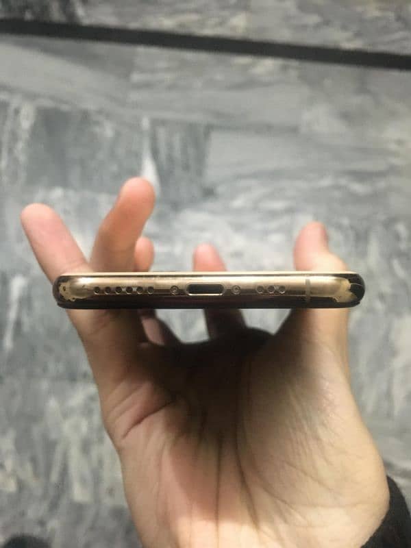 Iphone XS 64GB Factory Unlocked Non Pta 3