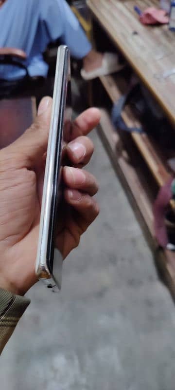 vivo v30e for sale 10 by 10 condition 8 month wareenty 4