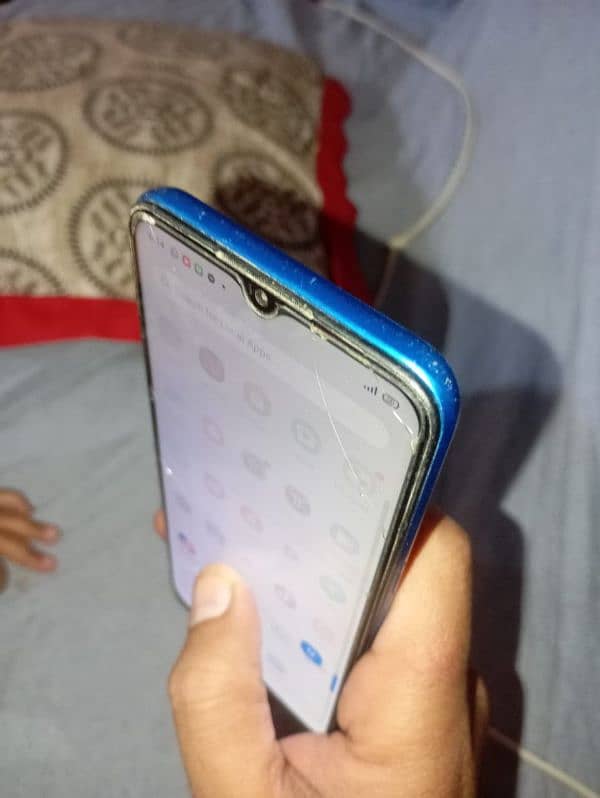 Realme 5i 4/64 10/8 Condition 3