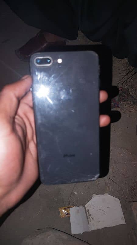 iPhone 8 plus 64GB non pta back thori brak ha 4