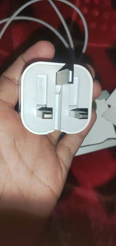 I phone 13 pro mix charger 1