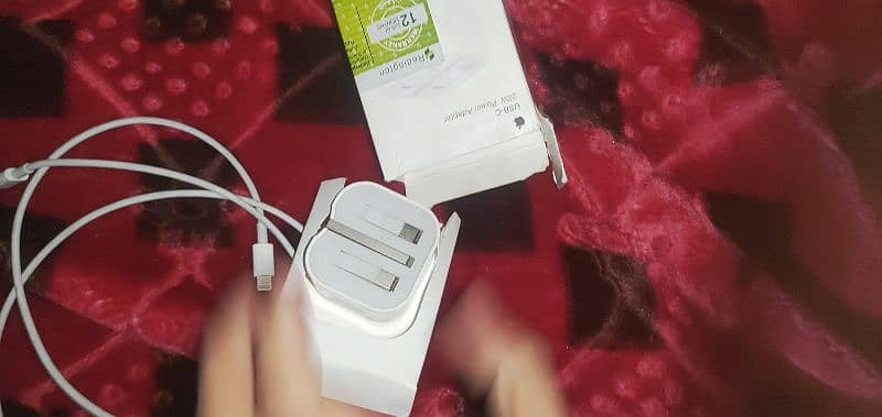 I phone 13 pro mix charger 2