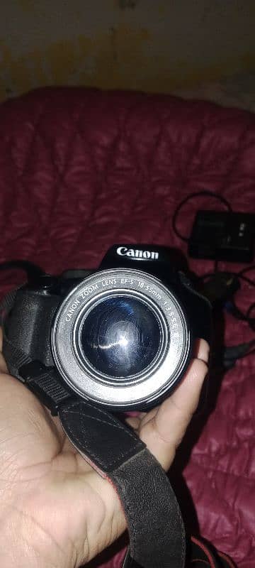 Canon 1300 D 3