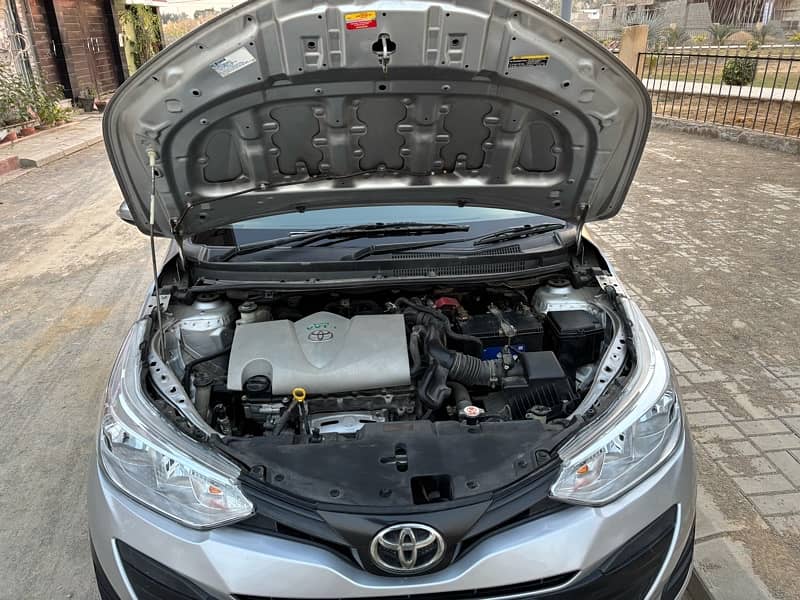 TOYOTA COROLLA YARIS AUTOMATIC 1.3 11