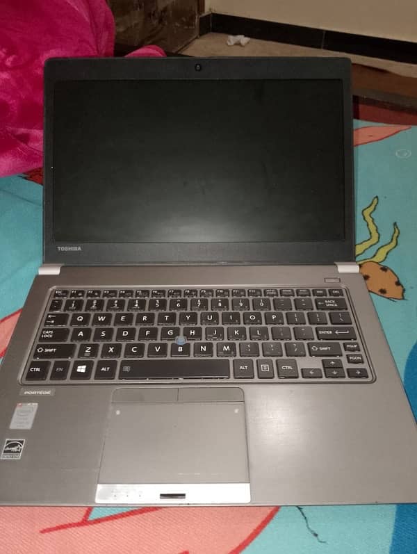 TOSHIBA Laptop 6th Generation i5 1