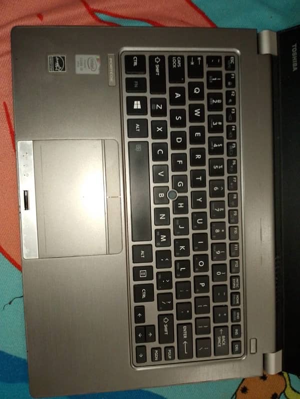 TOSHIBA Laptop 6th Generation i5 3