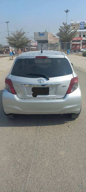 Toyota Vitz 2013 3