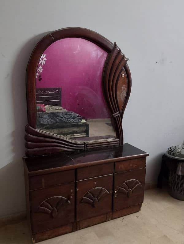 Used Dressing Table for sale 3