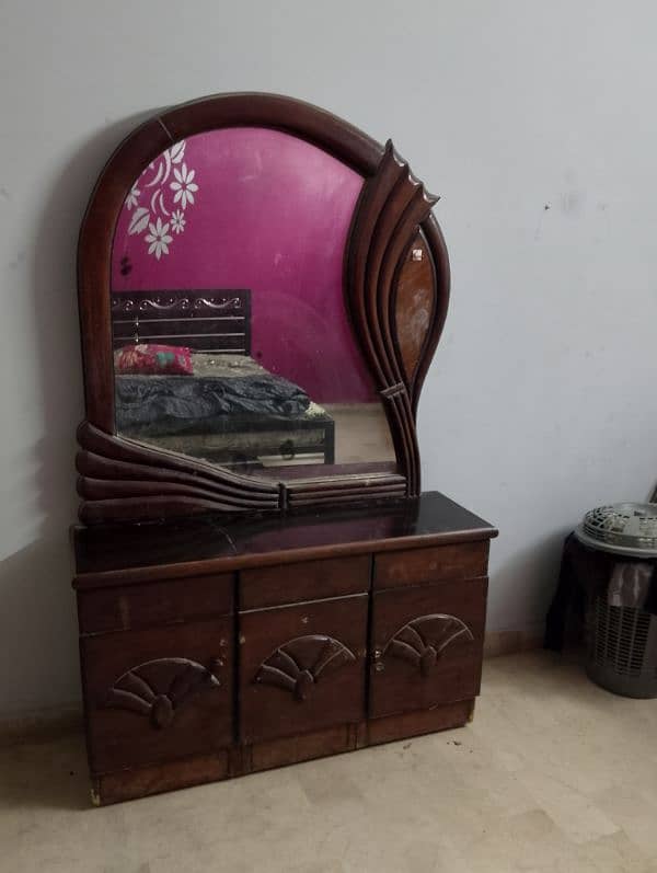 Used Dressing Table for sale 4