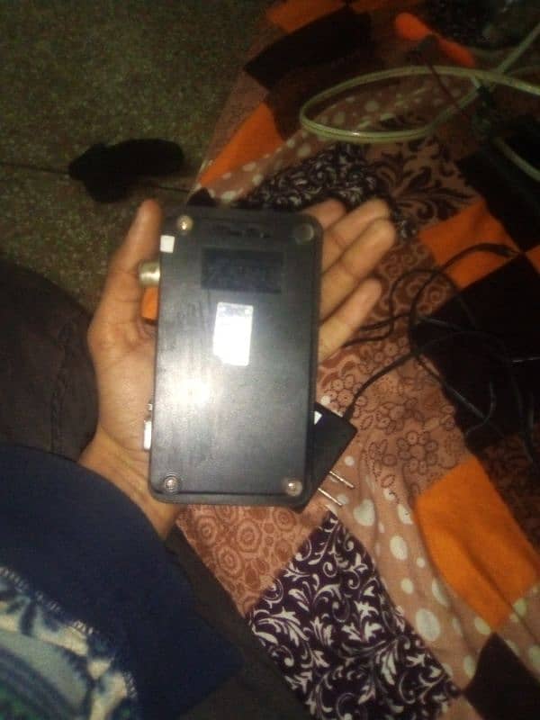 LCD k sath connat ho ta hai 9