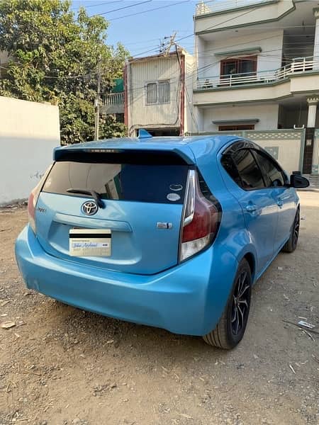 Toyota Aqua 2015 3