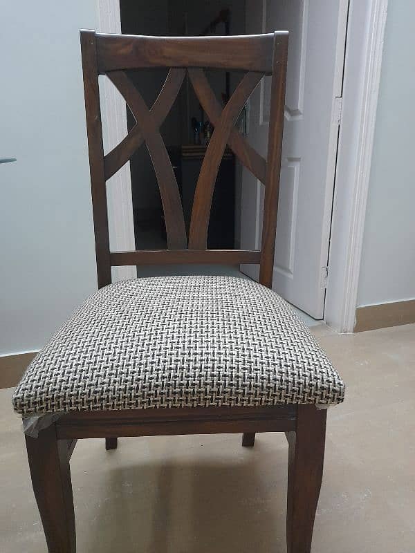 Wood comfy chair with thick premium glass table 2